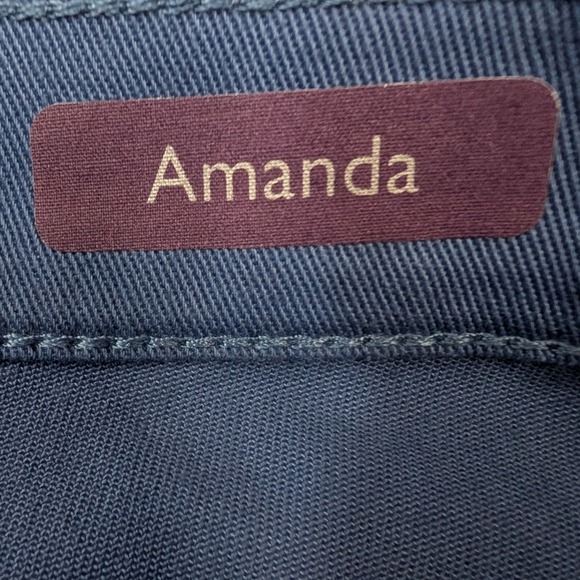 NWT Gloria Vanderbilt Amanda Jeans Women 12 Blue Tapered High Rise Ultra Stretch - Picture 8 of 16